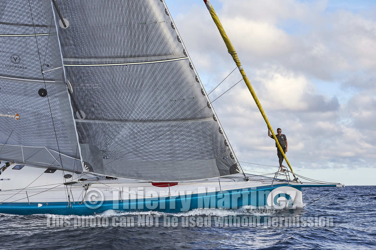 THM-15_62756_AZIMUT2016