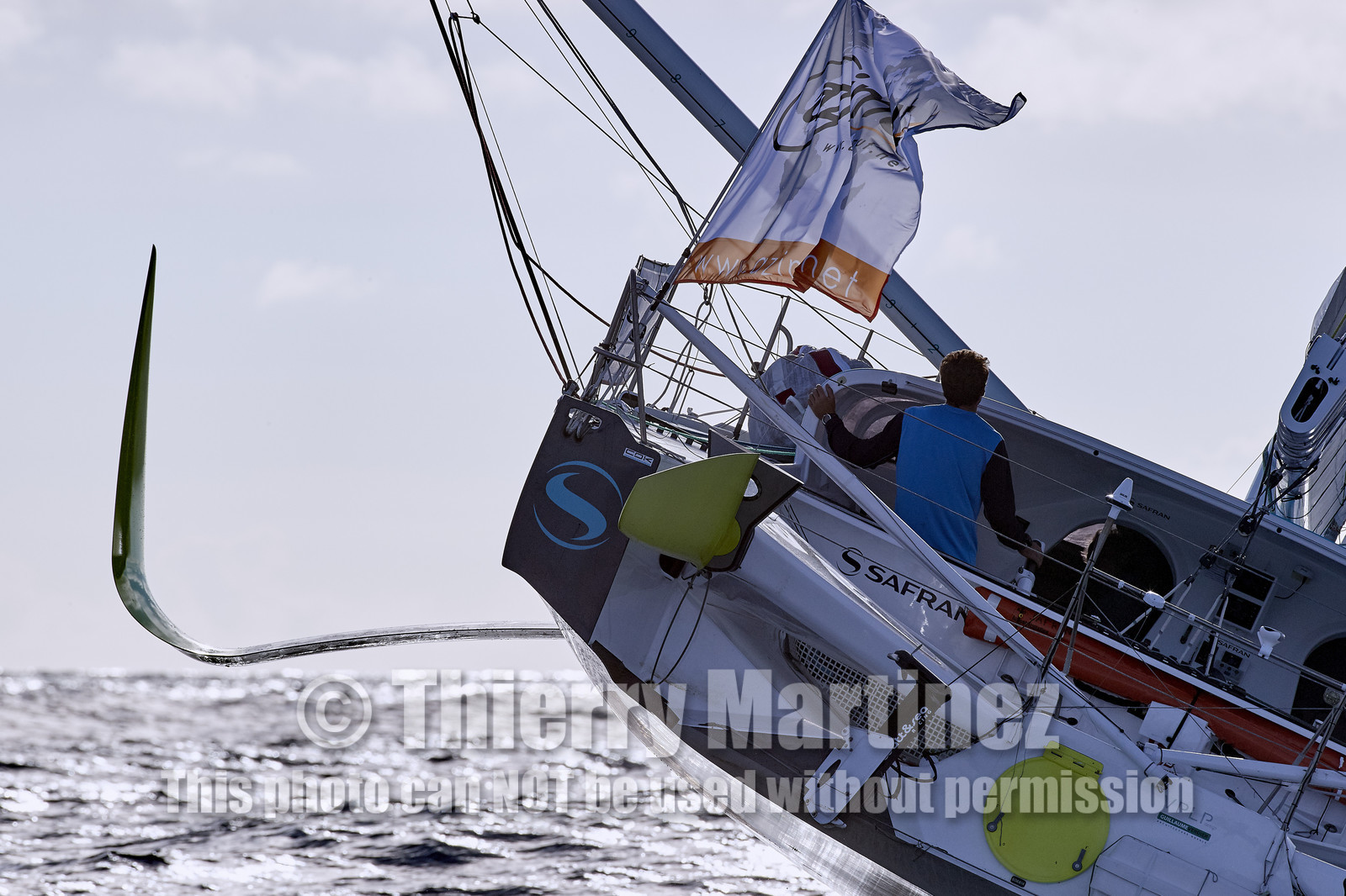 THM-15_63764_AZIMUT2016