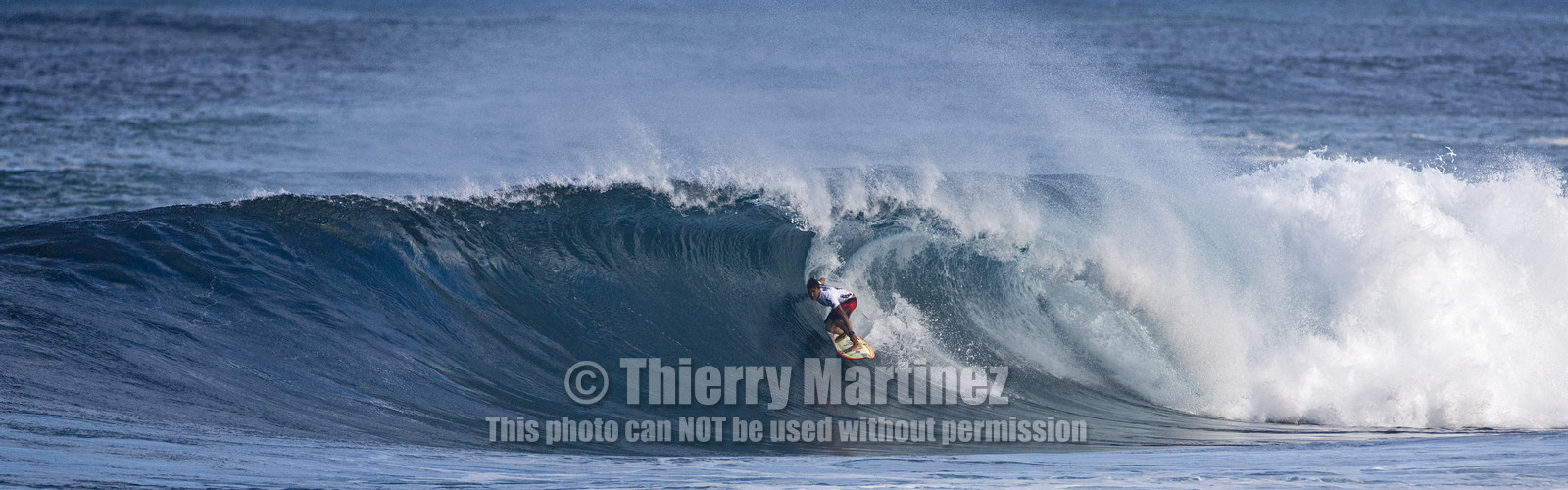 2011 VOLCOM PIPE PRO  ( Surf contest) at Banzai Pipeline Beach, North Shore - Oahu - Hawaii.