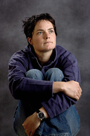 Ellen MacArthur Solo round the world record , finish(FRA)