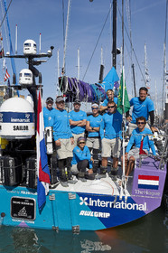 THM-17_064819_team AkzoNobel