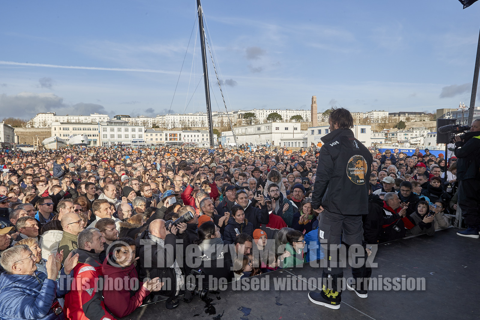 Single-handed sailing round the world record .