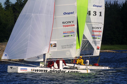 01_0486D-©ThMartinez- Sweden 1st 3rd August 2001. Archipelago Raid (Catamaran Formula 18) .Emma Richards (UK)& Ronan Cointo(FRA)  and Björn Hansen (SWE) & Peter Mickos