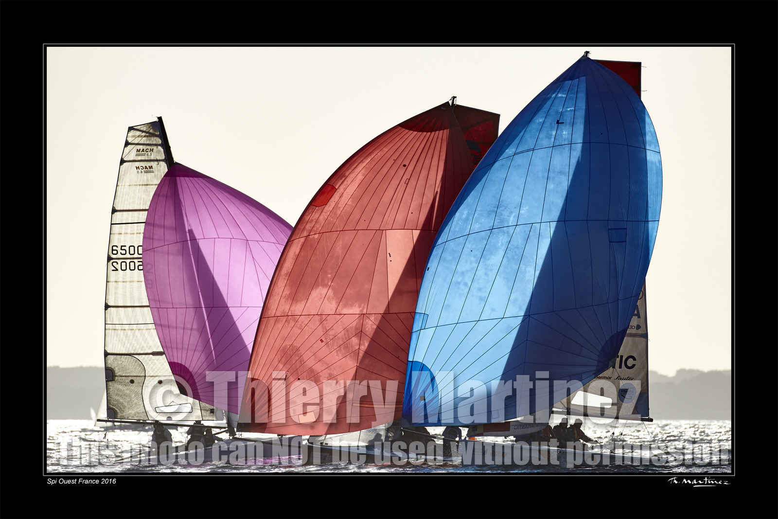 Photo disponible en tirage photo Fine Art,tirage original limités à 30 exemplaires.Chaque tirage est numéroté avec certificat d’authenticité signé.Pour choisir le format et support merci d'utiliser le caddie à coté de la photo.Formats disponibles : Tirage sur papier ( tirage seul) :  30x45 cm   40x60 cm  60x90 cm. Vous pouvez choisir le tirage avec un fond blanc ou noir , à votre convenance. Tirage sur papier contrecollé sur Dibond ( pas de bord blanc ou noir autour de l'image), avec système d'attache au dos:  30x45 cm   40x60 cm  50x75 cm  80x120cm.Tirage sur toile ( Canvas) monté sur chassis bois (pas de bord blanc ou noir autour de l'image), avec système d'attache au dos :  50x75 cm  80x120cm.Expédition ( Dans le monde entier): Colissimo (assurance) avec signature à réception. 48h pour la France métropolitaine.Il est possible de récupérer les tirages à La Galerie du Golfe (sans frais d'expèdition).Conditionnement tirages seuls: tube cylindrique renforcé + boite.