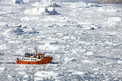 Schooner LA LOUISE sailing on west coast of Greenland.