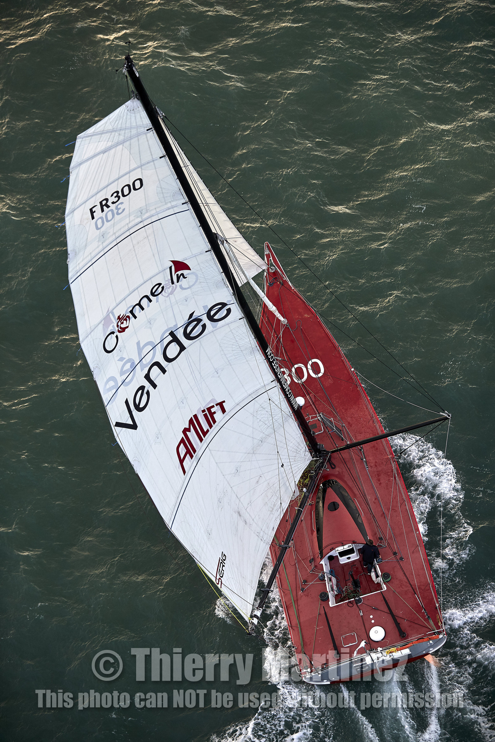 Départ de Jeff Pellet (FRA) sur son bateau COME IN VENDEE POUR UN TOUR DU MONDE;