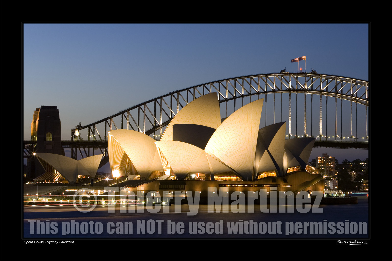 06_02250-sydeny-fond noir-.jpg