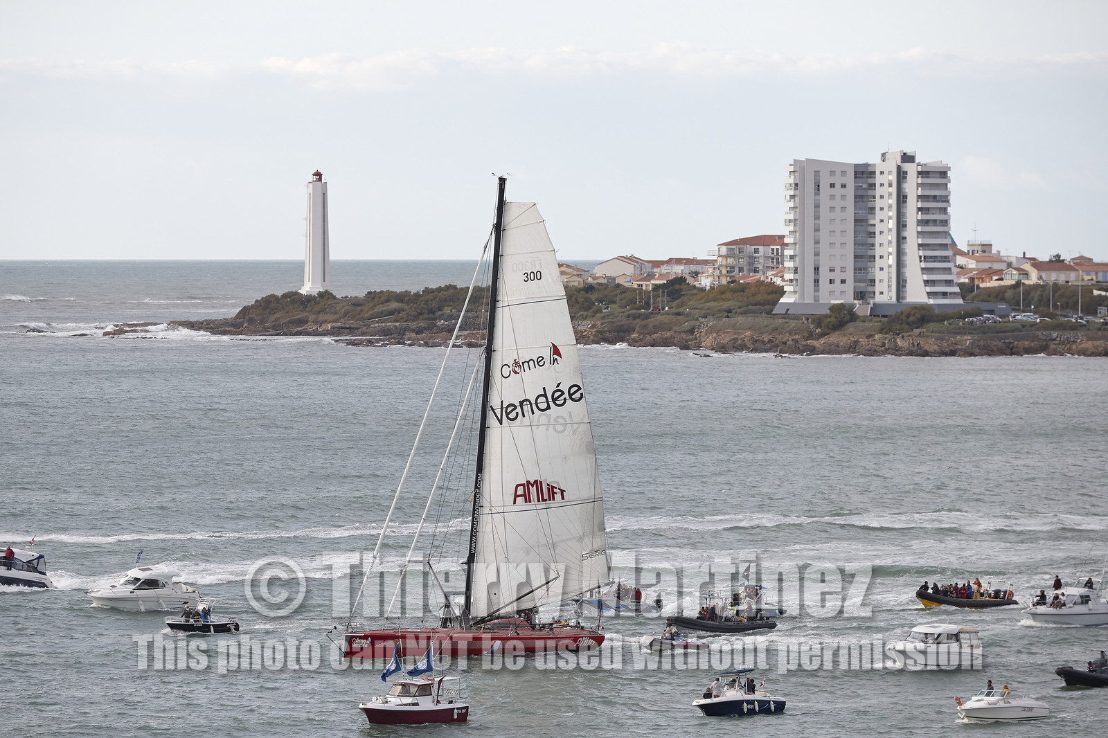 Départ de Jeff Pellet (FRA) sur son bateau COME IN VENDEE POUR UN TOUR DU MONDE;