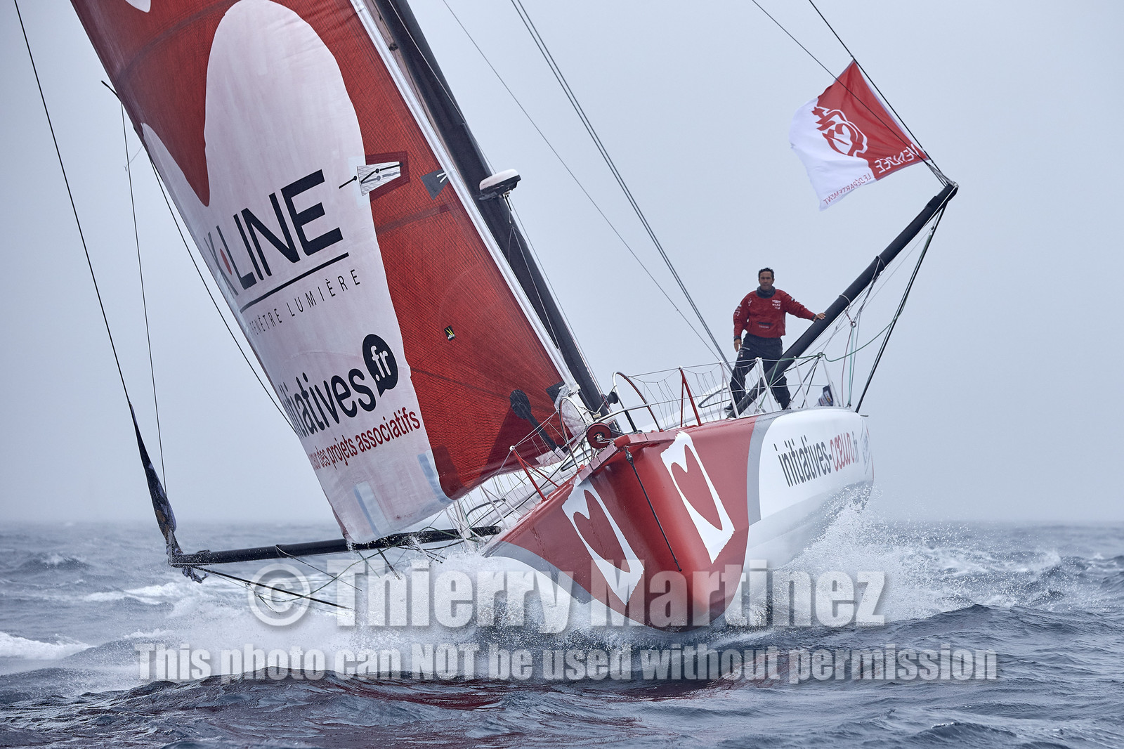 16_40314  ©Th.Martinez Sea&Co.  ILE DE GROIX - - FRANCE. 3 Août 2016. .Tanguy De Lamotte (FRA), a bord de l'IMOCA Initiatives-Coeur au large de l'Ile de Groix (FRA) en préparation du Vendée Globe 2016-17.