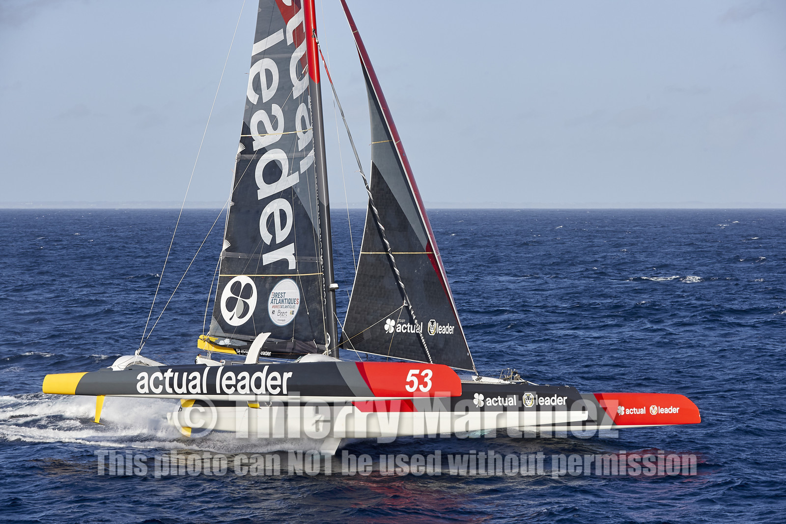 « ULTIM ACTUAL LEADER , Skipper Yves Le Blevec.