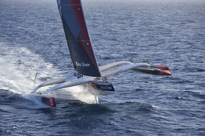 « ULTIM ACTUAL LEADER , Skipper Yves Le Blevec.