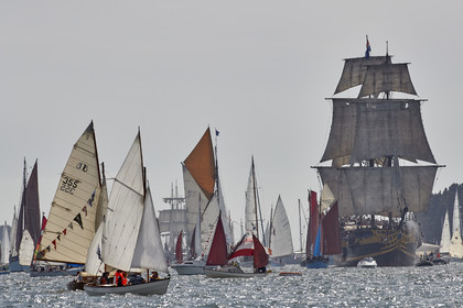 THM-17_011633-Semaine du Golfe - Parade
