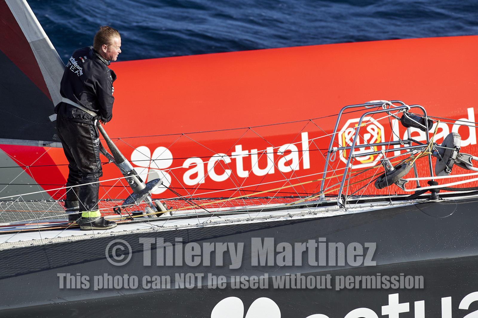 « ULTIM ACTUAL LEADER , Skipper Yves Le Blevec.