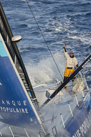 THM-17_000076_VendeeGlobeFinish