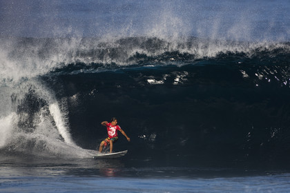 2011 VOLCOM PIPE PRO  ( Surf contest) at Banzai Pipeline Beach, North Shore - Oahu - Hawaii.