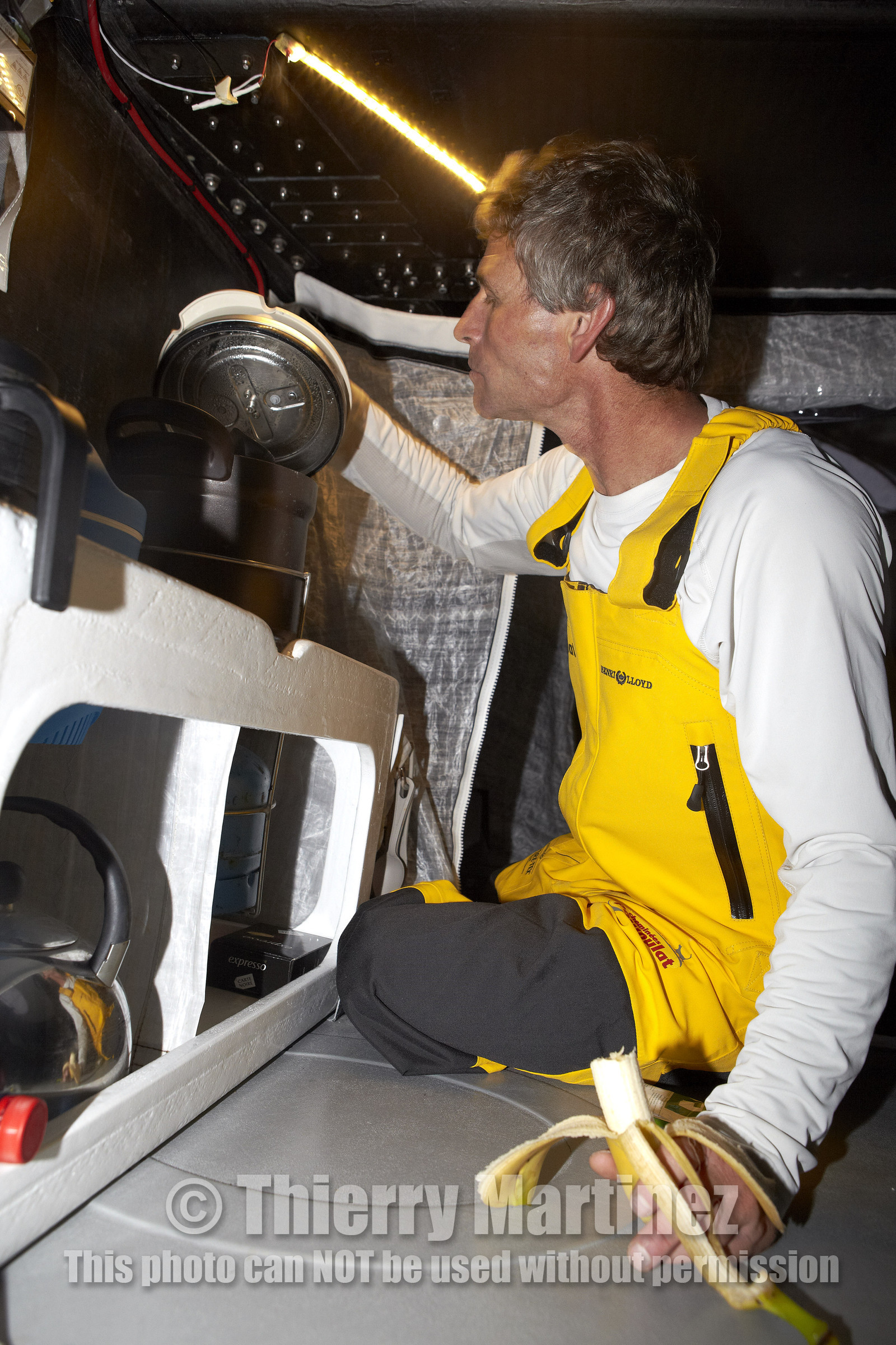 12_19786 CHEMINEES POUJOULAT ( IMOCA 60') , Skipper Bernard Stamm (SUI)