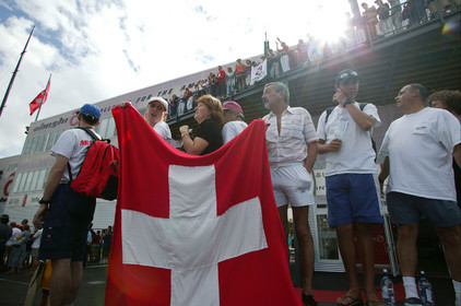 03_0970D © Th.Martinez . Auckland   New Zealand. 18th February 2003 America's Cup 2003, Day 3 Alinghi(SUI64) vs Team New Zealand(NZL82) Swiss team supporters.