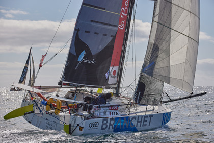 23_22298   © Thierry Martinez. LES SABLES D'OLONNE, 85 - FRANCE 25 septembre 2023.Départ MINI TRANSAT 2023. Départ du Dimanche 24 septembre retardé au Lundi 25 Sept .Les Sables d’Olonne (FRA)    Santa Cruz de la Palma ( Canaries)    St François ( Guadeloupe): 4050 NM.