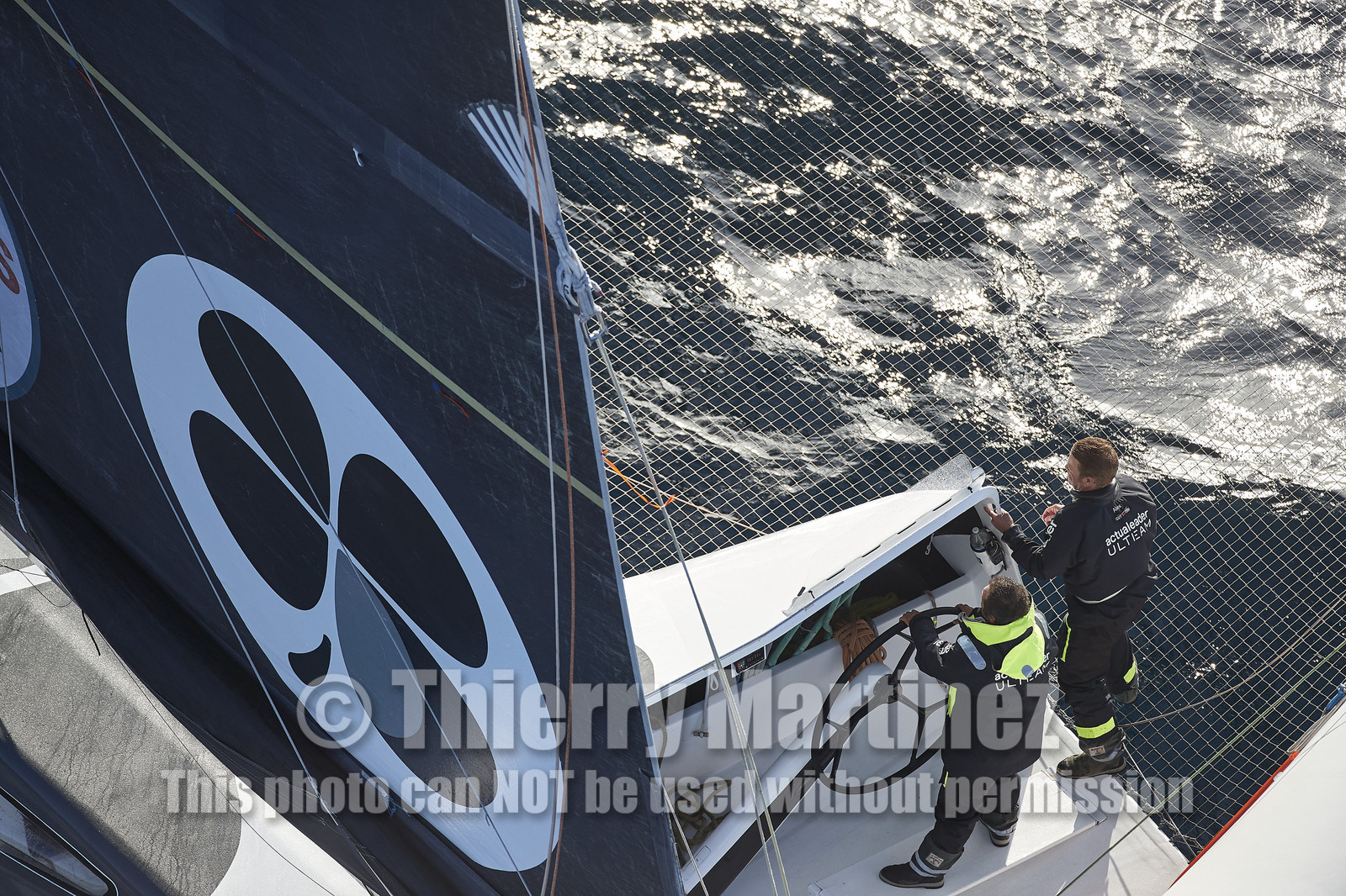 « ULTIM ACTUAL LEADER , Skipper Yves Le Blevec.