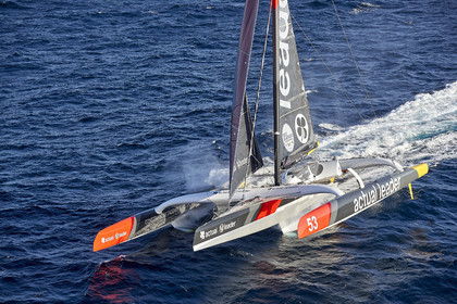 « ULTIM ACTUAL LEADER , Skipper Yves Le Blevec.