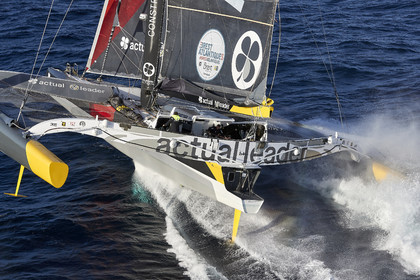 « ULTIM ACTUAL LEADER , Skipper Yves Le Blevec.