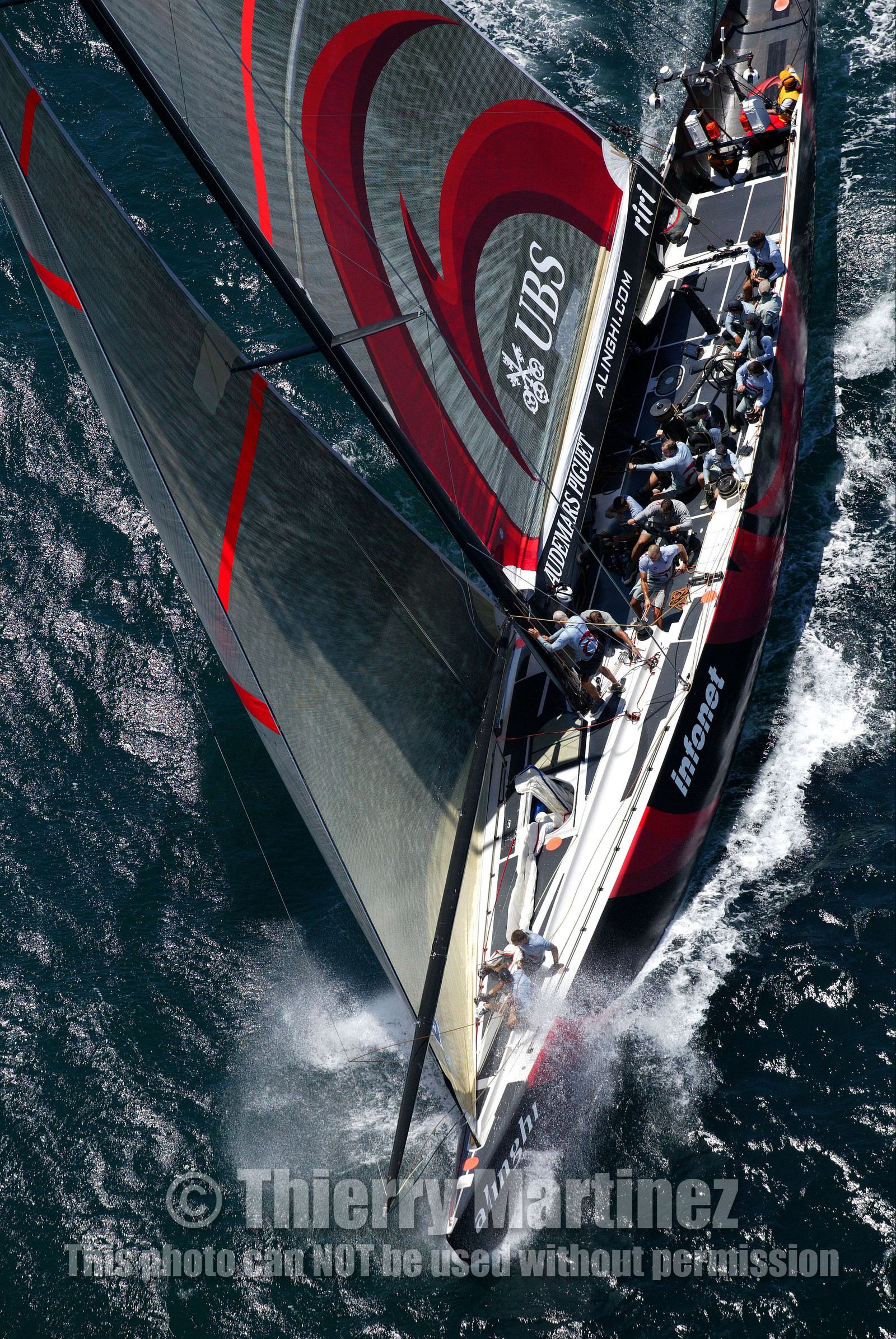 03_0903D © Th.Martinez. Auckland   New Zealand. 15 02 03 America's Cup Day 1.Alinghi (SUI64) vs Team New Zealand (NZL82) SUI64