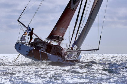 THM-15_63406_AZIMUT2016