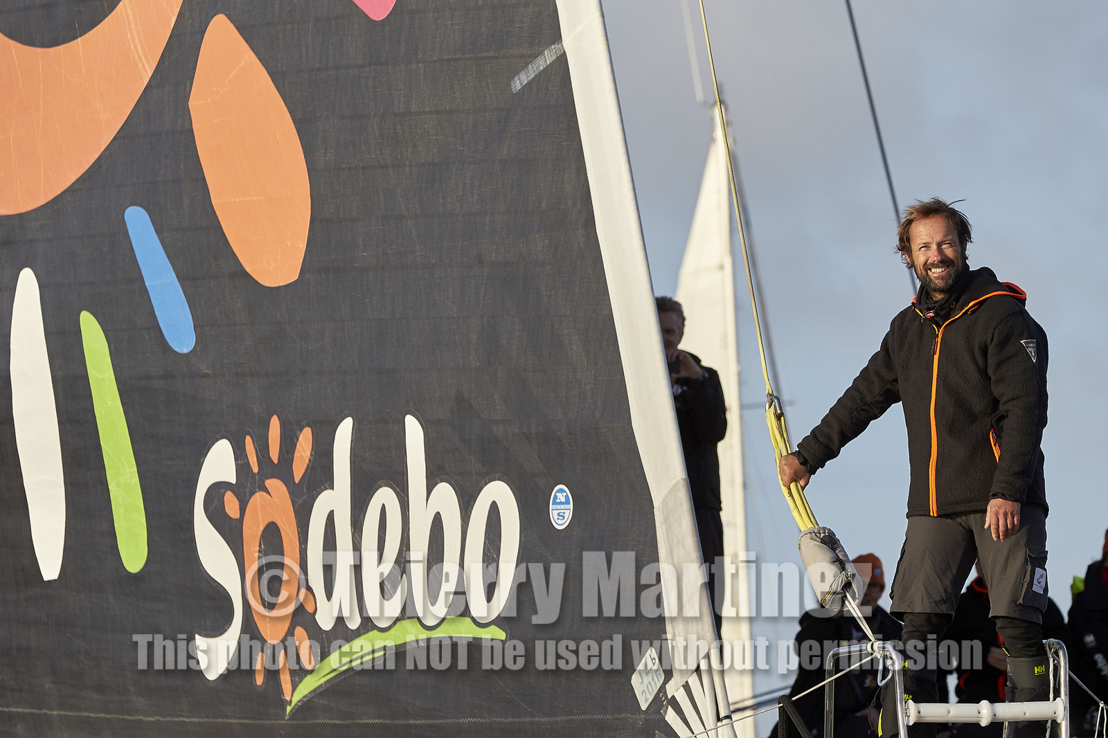 Single-handed sailing round the world record .