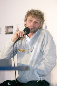 13_02369  2012 13 VENDEE GLOBE. Arrival in Les sables d'Olonne (