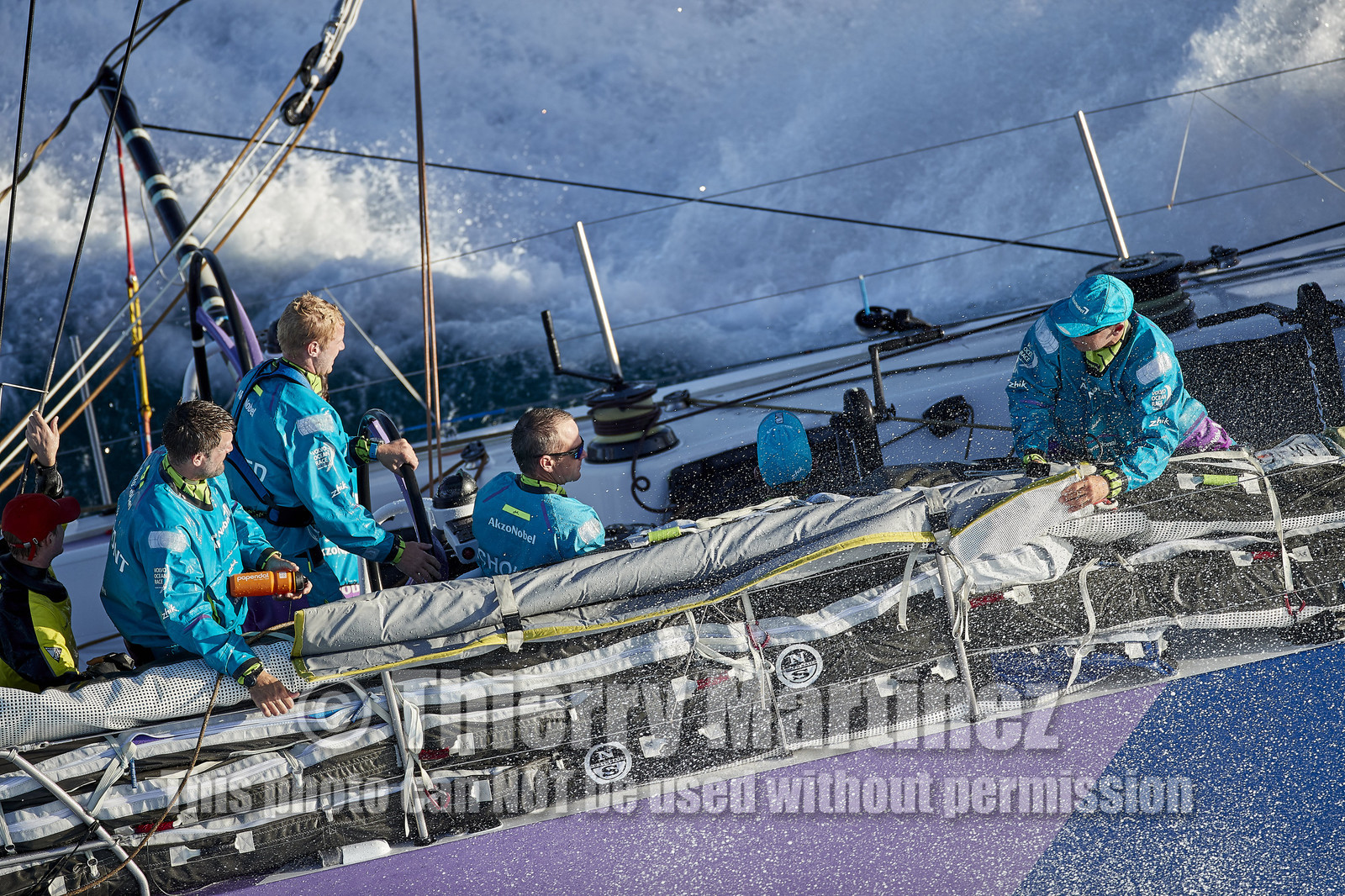 THM-17_108464_VOR-LISBON-LEG2start