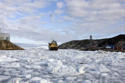 Schooner LA LOUISE sailing on west coast of Greenland.