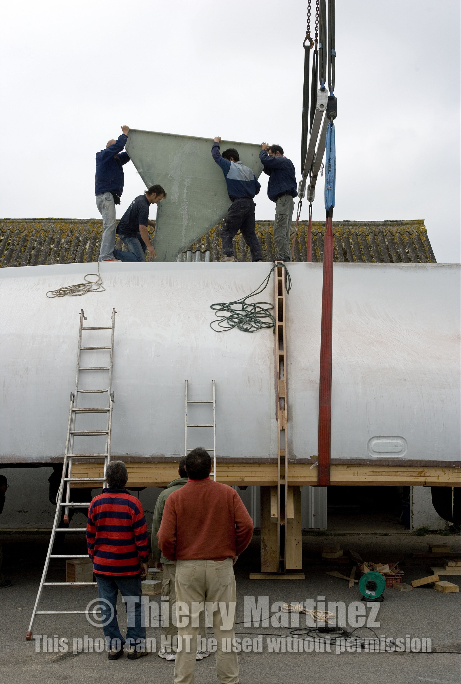 Thierry Dubois new boat under construction.15 Oct 2006