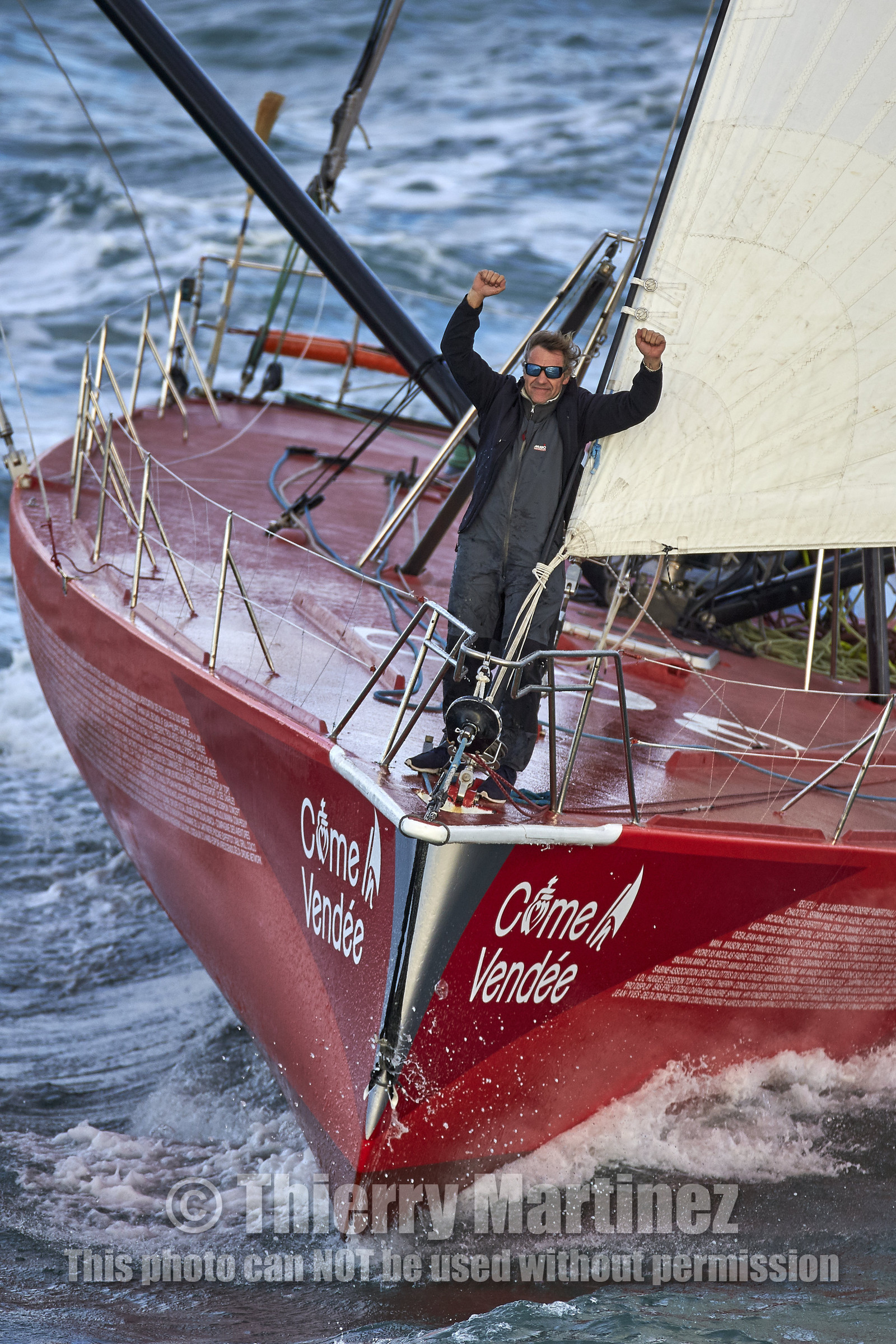 Départ de Jeff Pellet (FRA) sur son bateau COME IN VENDEE POUR UN TOUR DU MONDE;