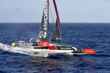 « ULTIM ACTUAL LEADER , Skipper Yves Le Blevec.