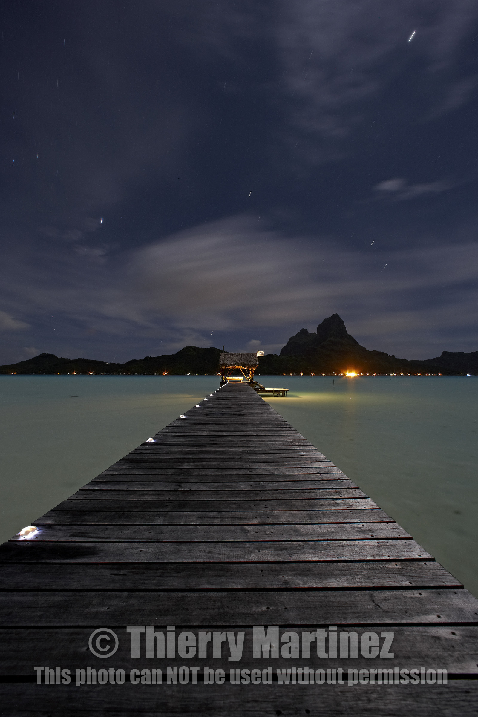 15_025831  ©ThMartinez Sea&Co.  BORA BORA - ILES SOUS LE VENT. POLYNESIE FRANCAISE .  6 Février 2015. .Moonlight photo of Bora Bora...