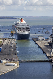 THM_17_043001_THE_BRIDGE