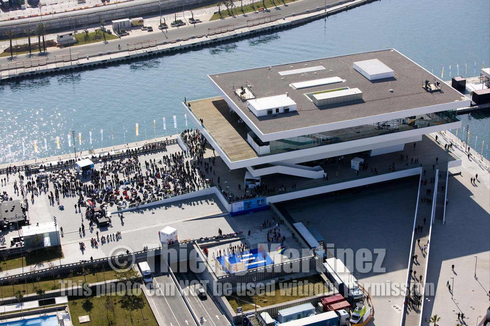 33rd  AMERICA'S CUP Valencia Spain, February 2010 - Defender:  ALINGHI (ALINGHI 5) vs Challenger : BMW Oracle Racing (USA 17)
