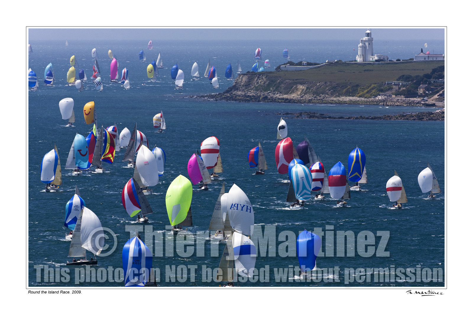 Photo disponible en tirage photo Fine Art,tirage original limités à 30 exemplaires.Chaque tirage est numéroté avec certificat d’authenticité signé.Pour choisir le format et support merci d'utiliser le caddie à coté de la photo.Formats disponibles : Tirage sur papier ( tirage seul) :  30x45 cm   40x60 cm  60x90 cm. Vous pouvez choisir le tirage avec un fond blanc ou noir , à votre convenance. Tirage sur papier contrecollé sur Dibond ( pas de bord blanc ou noir autour de l'image), avec système d'attache au dos:  30x45 cm   40x60 cm  50x75 cm  80x120cm.Tirage sur toile ( Canvas) monté sur chassis bois (pas de bord blanc ou noir autour de l'image), avec système d'attache au dos :  50x75 cm  80x120cm.Expédition ( Dans le monde entier): Colissimo (assurance) avec signature à réception. 48h pour la France métropolitaine.Il est possible de récupérer les tirages à La Galerie du Golfe (sans frais d'expèdition).Conditionnement tirages seuls: tube cylindrique renforcé + boite.