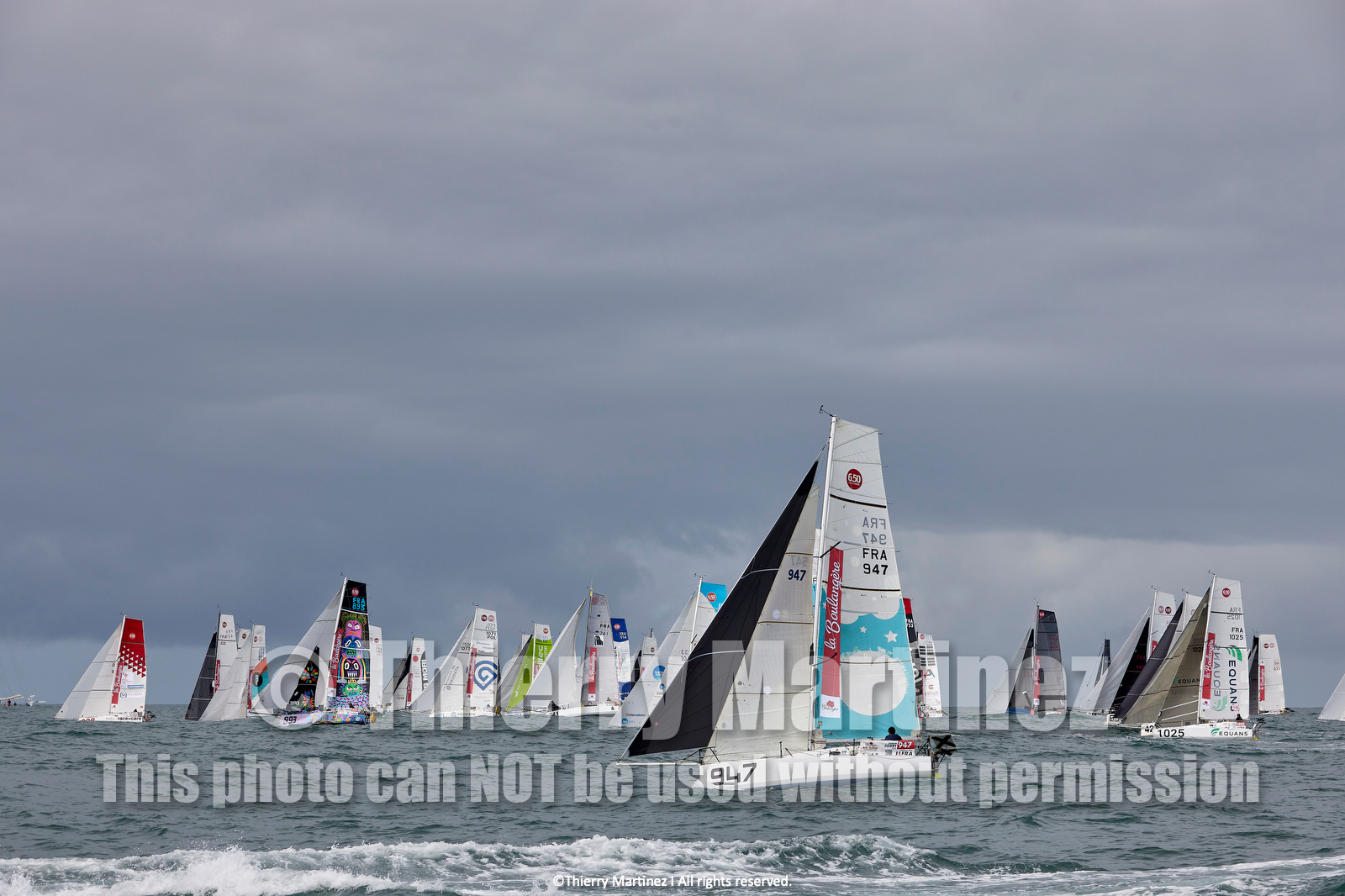23_21847   © Thierry Martinez. LES SABLES D'OLONNE, 85 - FRANCE 25 septembre 2023.Départ MINI TRANSAT 2023. Départ du Dimanche 24 septembre retardé au Lundi 25 Sept .Les Sables d’Olonne (FRA)    Santa Cruz de la Palma ( Canaries)    St François ( Guadeloupe): 4050 NM.