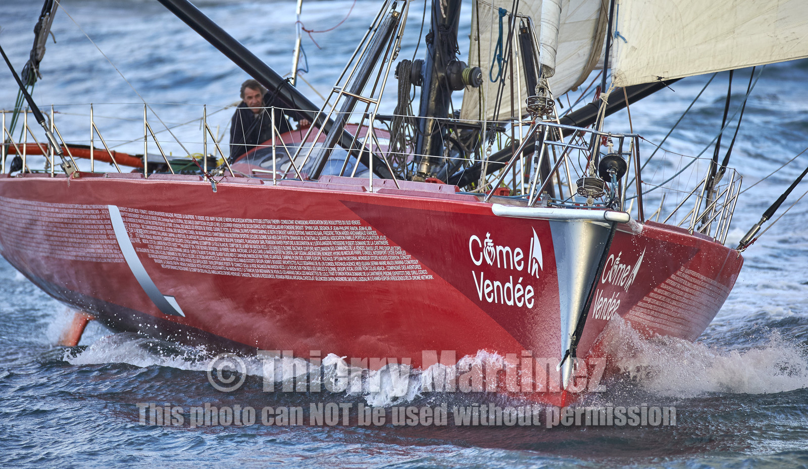 Départ de Jeff Pellet (FRA) sur son bateau COME IN VENDEE POUR UN TOUR DU MONDE;