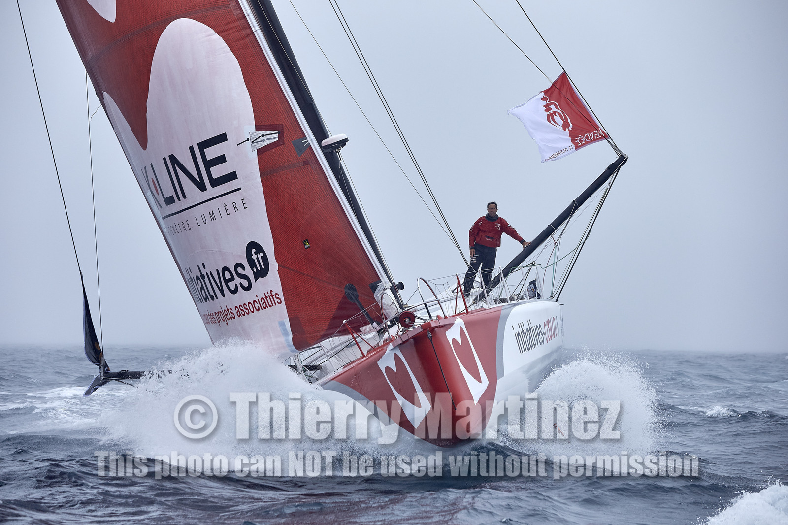 16_40316  ©Th.Martinez Sea&Co.  ILE DE GROIX - - FRANCE. 3 Août 2016. .Tanguy De Lamotte (FRA), a bord de l'IMOCA Initiatives-Coeur au large de l'Ile de Groix (FRA) en préparation du Vendée Globe 2016-17.