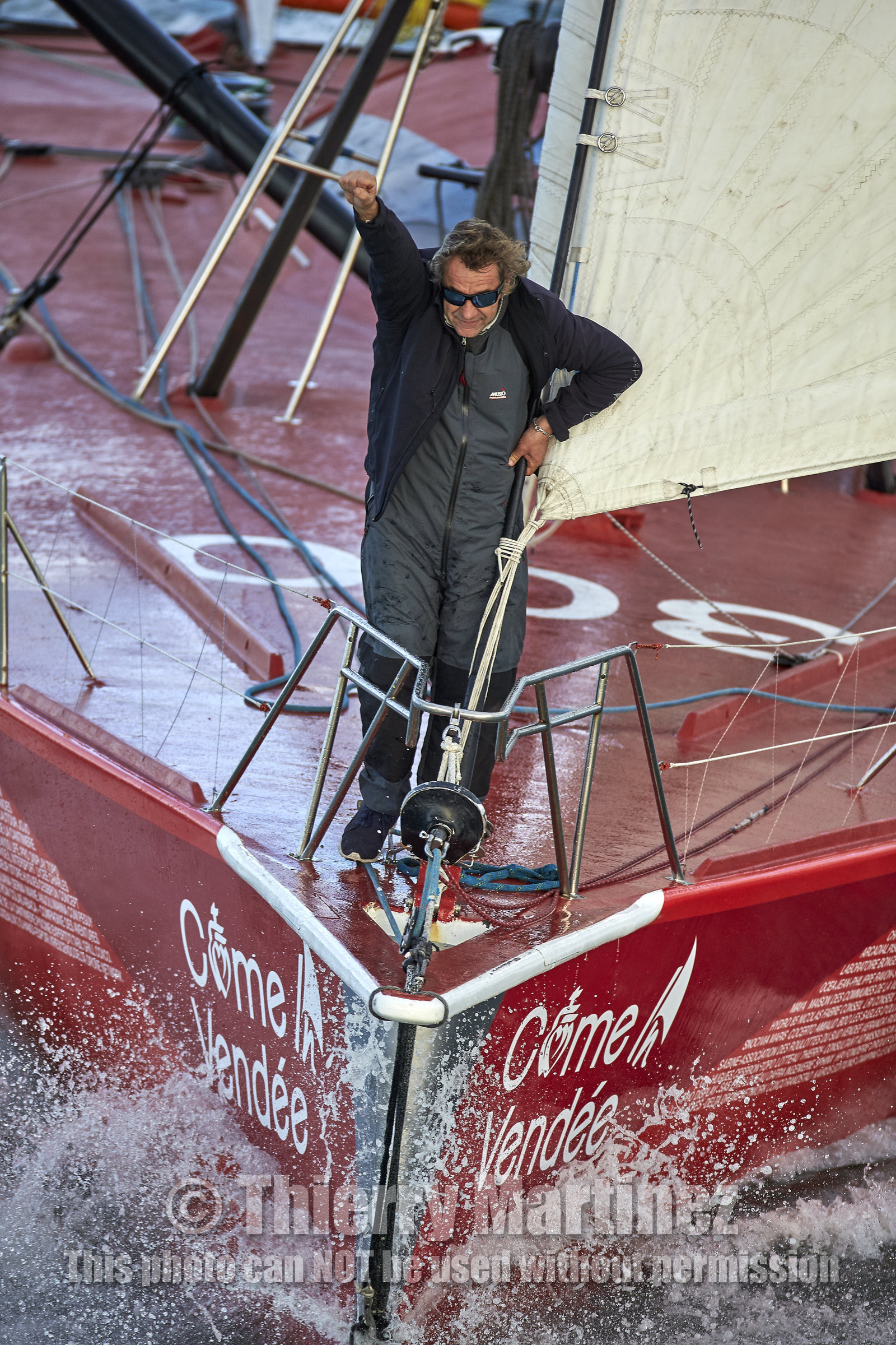 Départ de Jeff Pellet (FRA) sur son bateau COME IN VENDEE POUR UN TOUR DU MONDE;