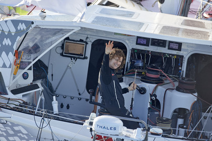 THM-20_21839_VendeeGlobeStart