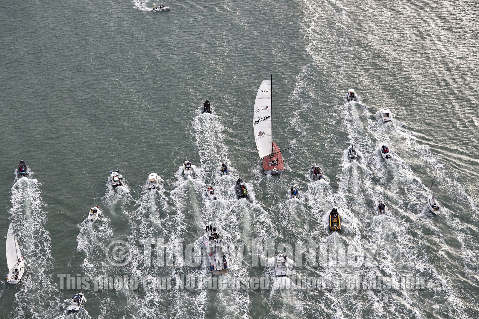 Départ de Jeff Pellet (FRA) sur son bateau COME IN VENDEE POUR UN TOUR DU MONDE;