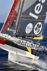 « ULTIM ACTUAL LEADER , Skipper Yves Le Blevec.
