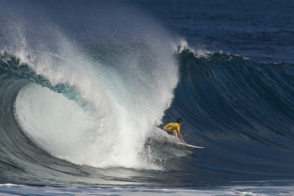 2011 VOLCOM PIPE PRO  ( Surf contest) at Banzai Pipeline Beach, North Shore - Oahu - Hawaii.