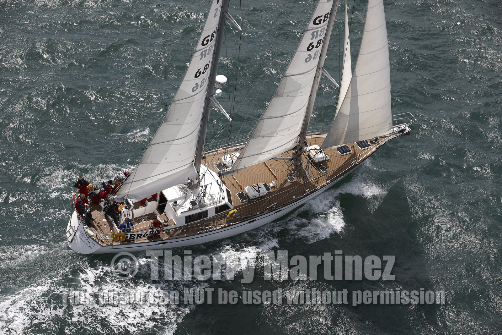 JP Morgan Asset Management Round The Island Race.