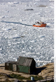 Schooner LA LOUISE sailing on west coast of Greenland.
