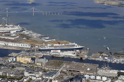 THM_17_043435_THE_BRIDGE