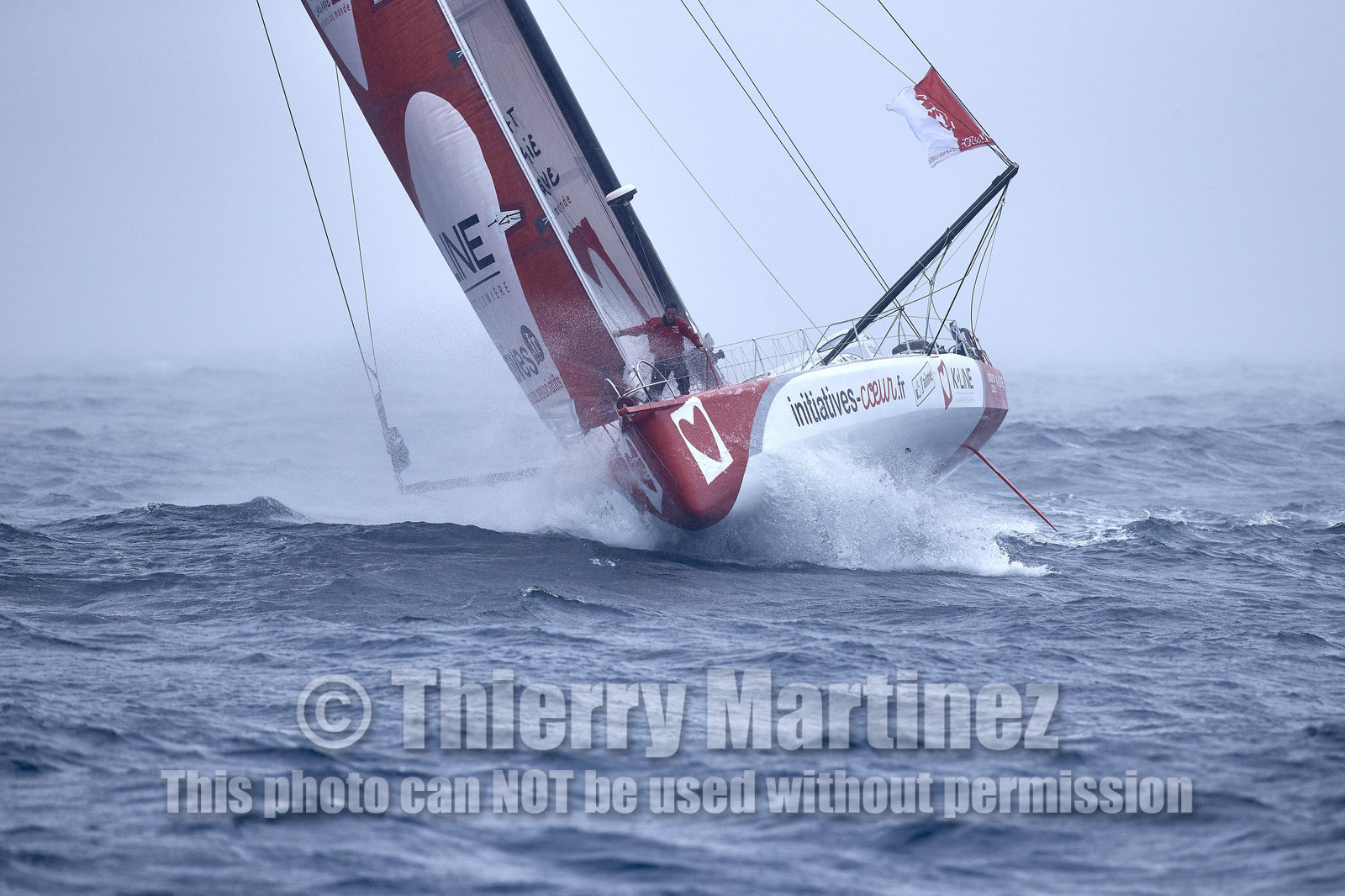 16_40193  ©Th.Martinez Sea&Co.  ILE DE GROIX - - FRANCE. 3 Août 2016. .Tanguy De Lamotte (FRA), a bord de l'IMOCA Initiatives-Coeur au large de l'Ile de Groix (FRA) en préparation du Vendée Globe 2016-17.